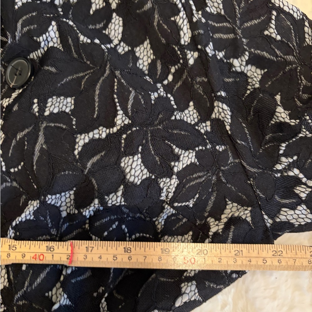 VENUS Vintage Black Lace Trench Coat - Picture 11 of 11
